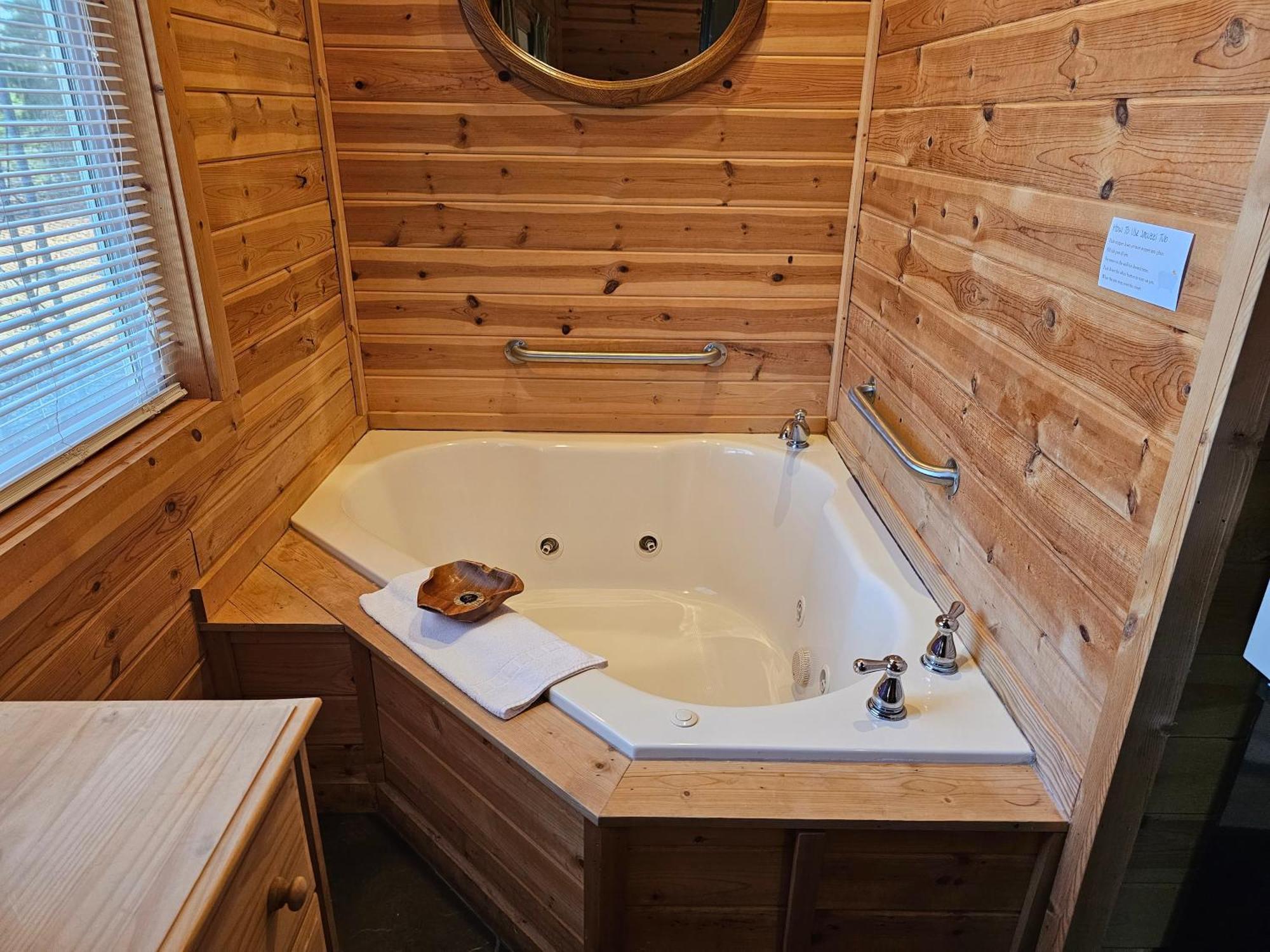 5 Min To Beaver Lake-King Bed-Fire Pit-Jetted Tub #4 Eureka Springs Eksteriør bilde