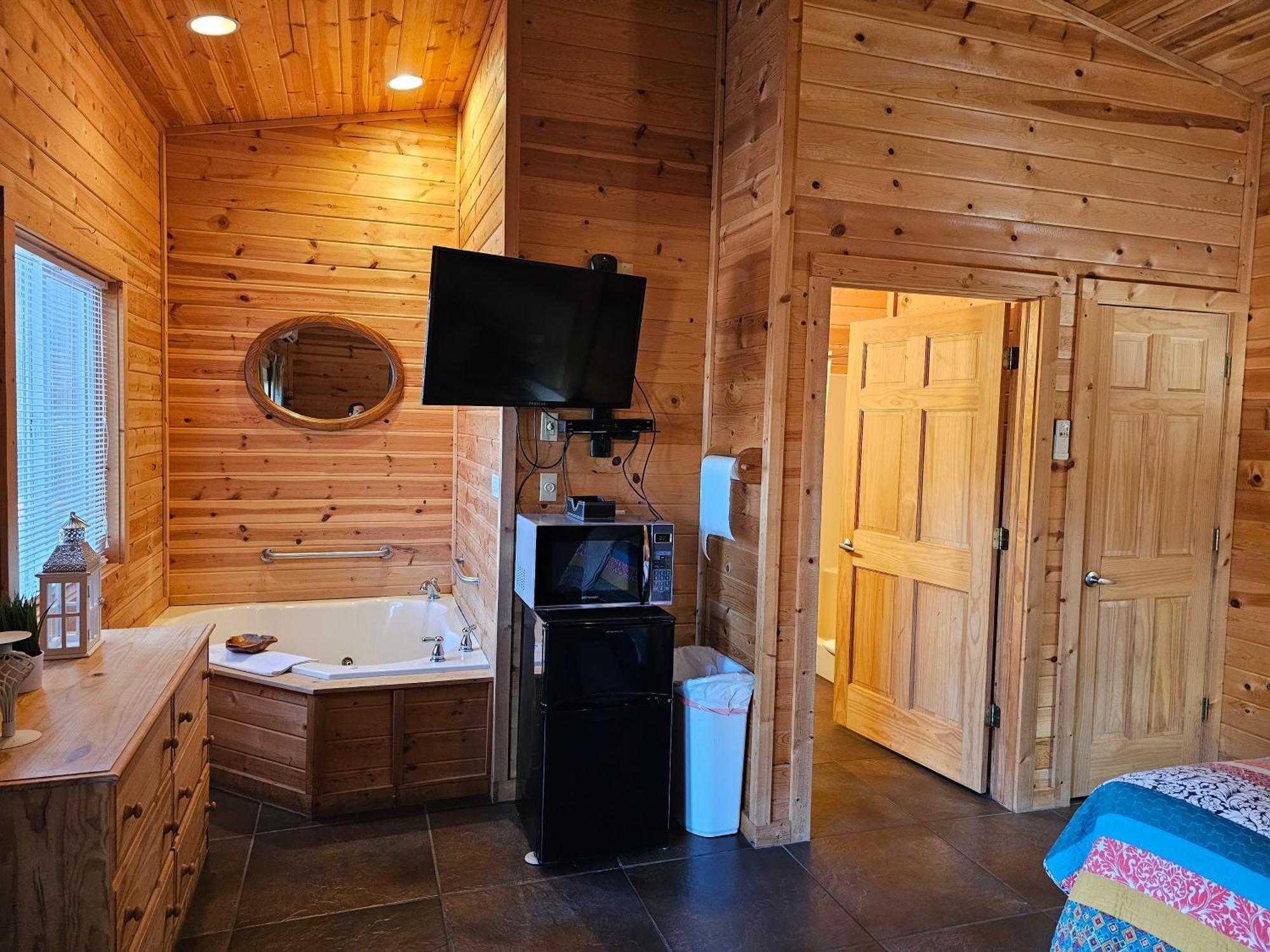 5 Min To Beaver Lake-King Bed-Fire Pit-Jetted Tub #4 Eureka Springs Eksteriør bilde